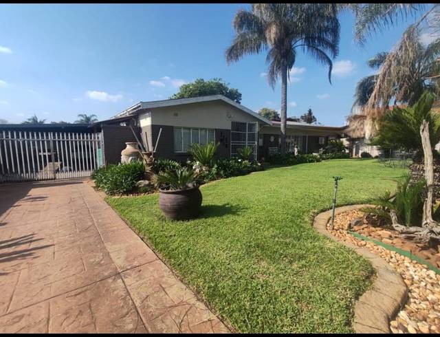3 BEDROOM HOUSE FOR SALE IN PRETORIA GARDENS